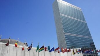 https://uncatolicoperplejo.com/el-gran-proyecto-de-naciones-unidas-ilegalizar-a-la-iglesia/