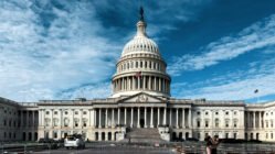 Gripe aviar. Administración Trump. Vacunas contra el virus H5N1 en humanos.