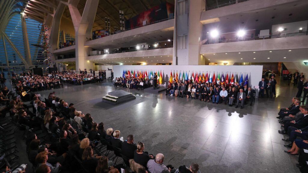 Masonería, masón, logia, twitter, tenida masónica, DANA, funeral, Pedro Sánchez, Valencia.