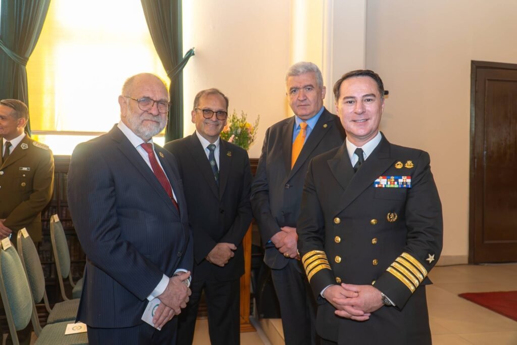 Presidente de la República, Gabriel Boric F. Saluda a la Gran Logia de Chile. https://x.com/GranLogiaChile/status/1529152926765273088