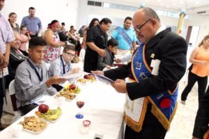 Niños. Masonería. Logias.