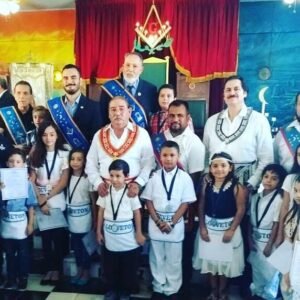 Niños. Masonería. Logias.
