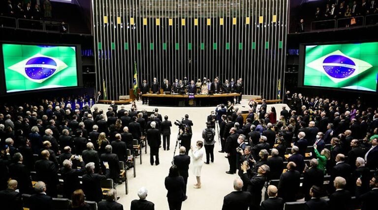 El Día del Masón se celebrará en una sesión solemne del Congreso. (Brasil) (Ago.2023). https://www12.senado.leg.br/noticias/materias/2023/08/11/dia-do-macom-sera-comemorado-em-sessao-solene-do-congresso