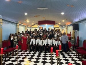 Niños. Masonería. Logias.