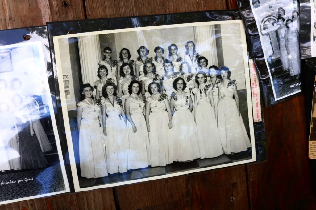 Masonería. Logia. Históricas. Masonería Femenina.