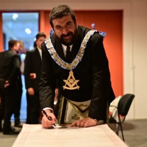 Niños. Masonería. Logias.