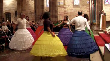 Esperpento televisado en la Iglesia de Torrelavega: homilía herética y bailes en el altar (15 ago.2026). https://infovaticana.com/2026/08/17/esperpento-televisado-en-torrelavega-homilia-heretica-y-bailes-en-el-altar/